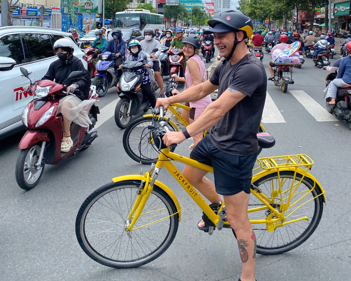 Photograph the lively spirit of Ho Chi Minh City’s streets
